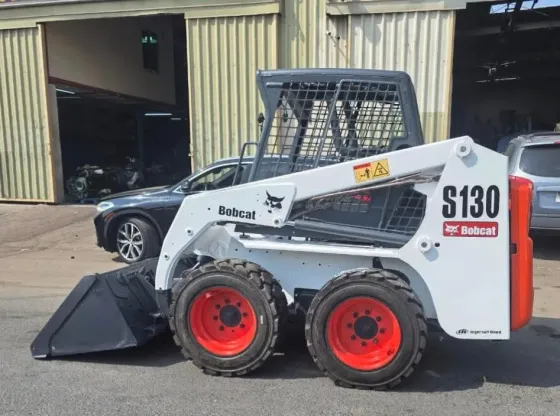 لودر بوبكات (Bobcat)/درعا درعا