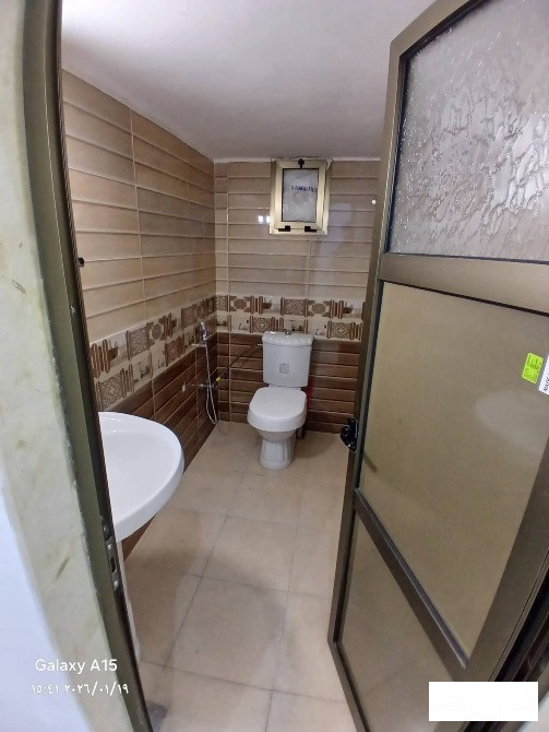 شقة للبيع في حمص حي الورود طابق اول فني حمص - الصورة 2