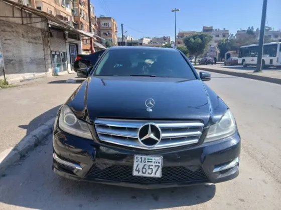 مارسيدس C220/حمص حمص