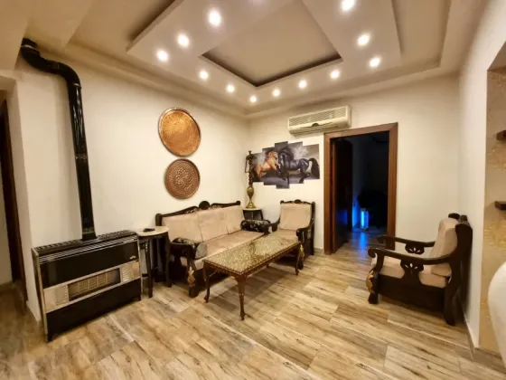 منزل ارضي مع حديقة للبيع/ساحة الشهبندر دمشق