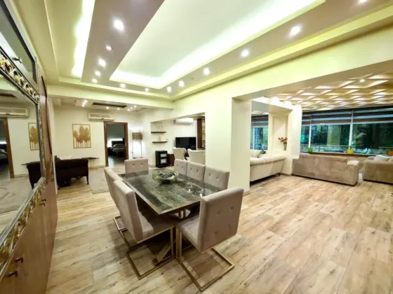 منزل ارضي مع حديقة للبيع/ساحة الشهبندر دمشق