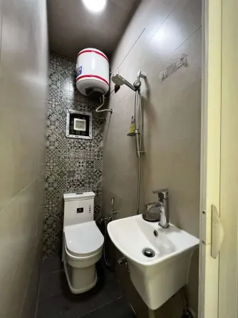 شقة للايجار(سويت) او للاستثمار التجاري /ضاحية قدسيا دمشق