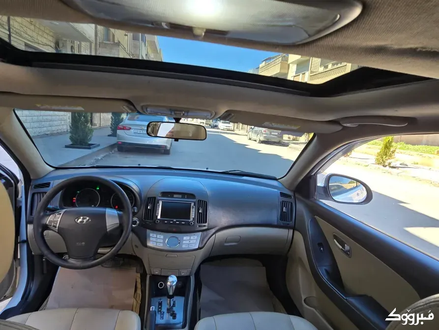2010 Hyundai Elantra /حماه حماه - الصورة 8