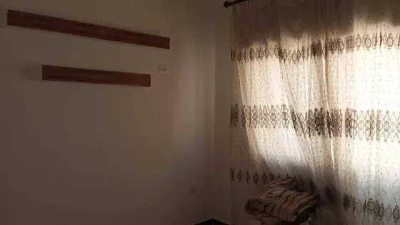 مكتب للبيع/مع الفرش/طرطوس طرطوس