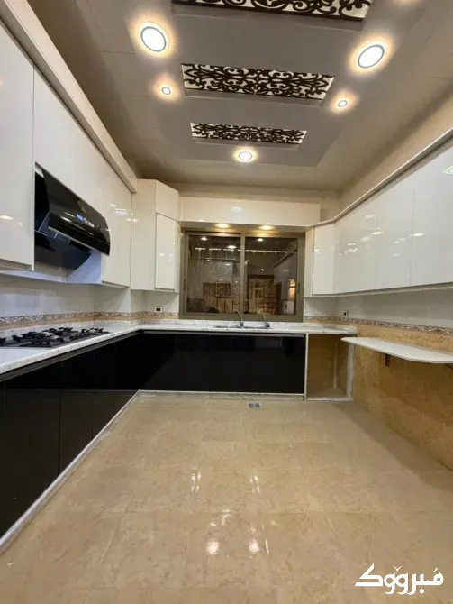 شقة ارضية للبيع///ضاحية قدسيا بالقرب من مدرسة التألق دمشق - الصورة 3