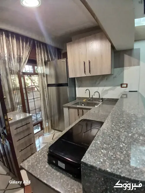 شقة للايجار //المزة دمشق - الصورة 4