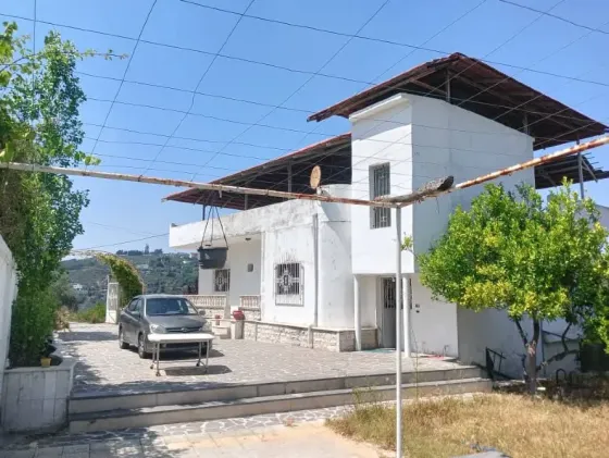 بيت ارضي (عربي) للبيع// طرطوس طرطوس