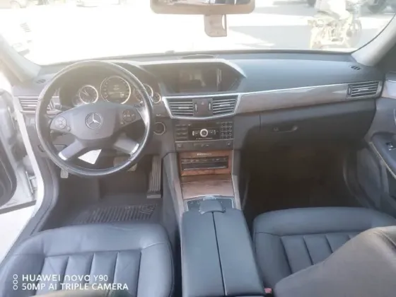 سيارة مارسيدس E300//حمص حمص