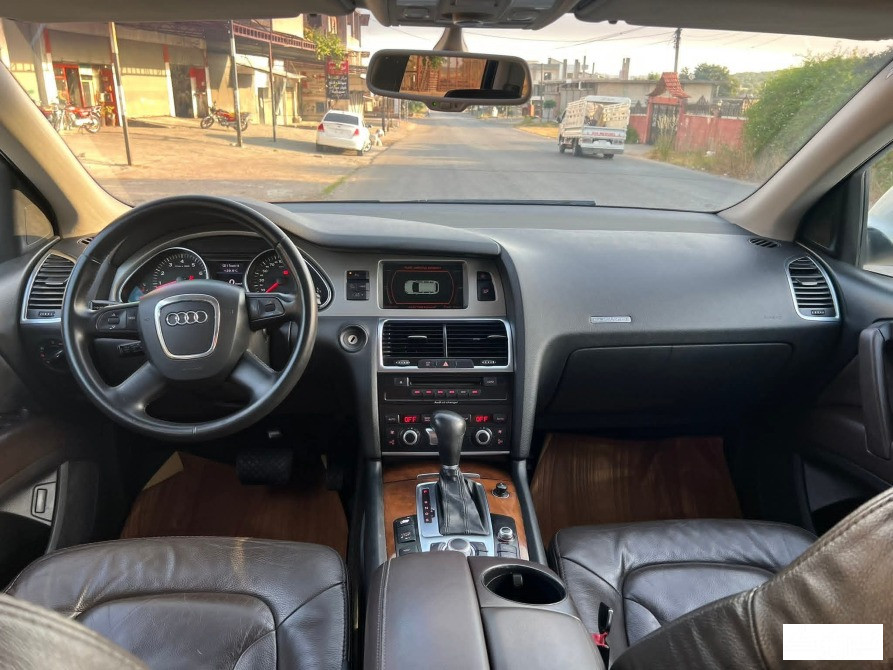 أودي Q7 quatro صافيتا - الصورة 12