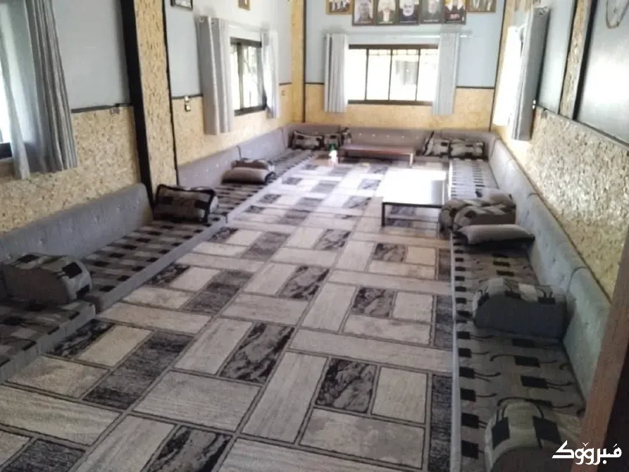 بيت عربي كبير//طريق حمص طرطوس حمص - الصورة 2