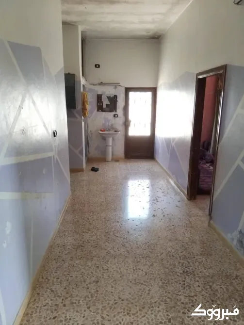 بيت عربي كبير//طريق حمص طرطوس حمص - الصورة 3