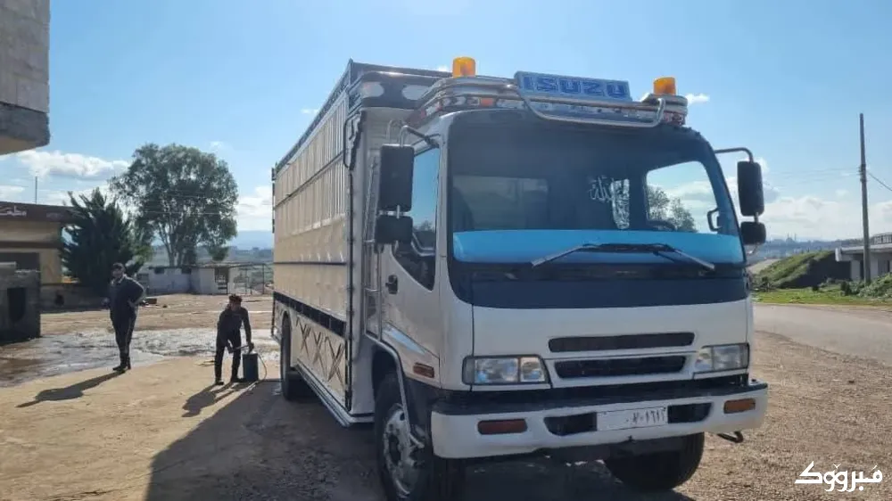 شاحنة آيسوزو 2009//حمص حمص - الصورة 1