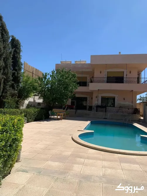 فيلا للبيع//صحنايا دمشق - الصورة 1