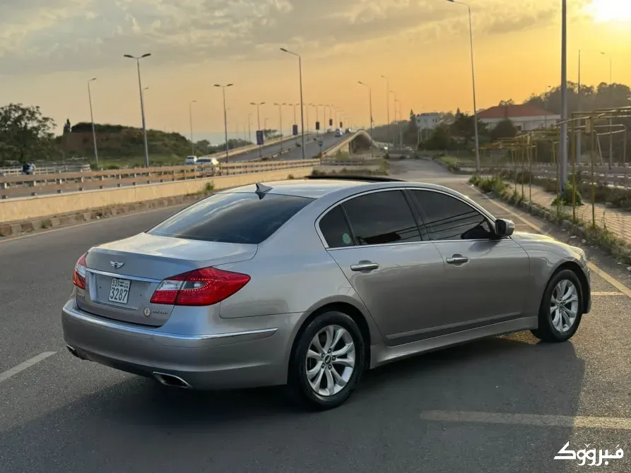 HYUNDAI GENESIS 2012//طرطوس طرطوس - الصورة 6