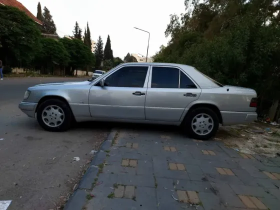 Mercedes 1992 E300//حمص حمص