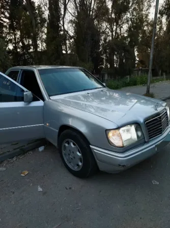 Mercedes 1992 E300//حمص حمص