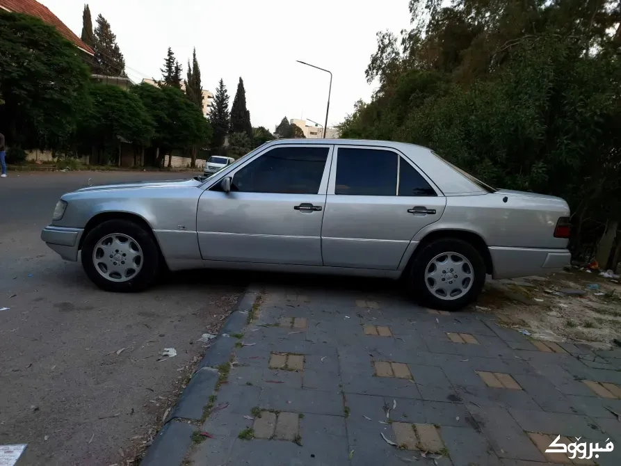 Mercedes 1992 E300//حمص حمص - الصورة 3