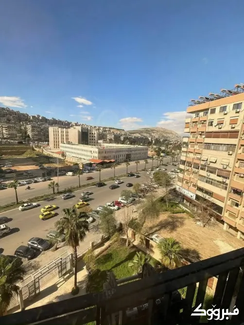 شقة للإيجار//المزة الطرف النازل دمشق - الصورة 1