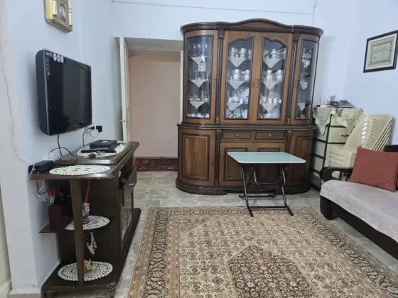 شقة للبيع//شارع انطاكية//اللاذقية اللاذقية