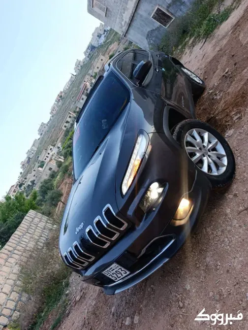 جيب شيروكي 2016//إدلب إدلب - الصورة 2