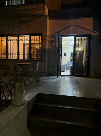 شقة للإيجار//دمشق//مزة شارع المدارس دمشق