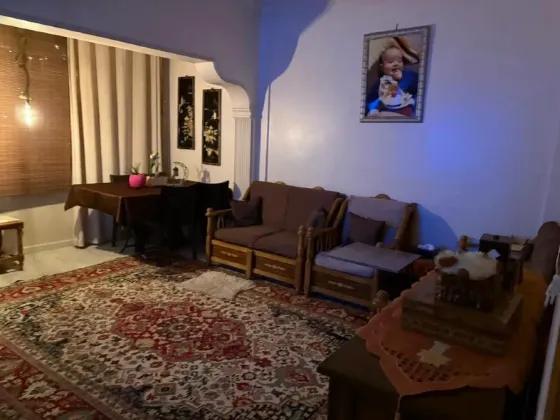 شقة للإيجار //دمشق//المزة جانب ساحة المسعودي دمشق