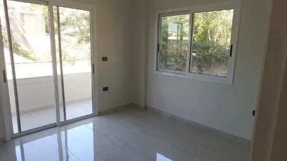 شقة للبيع//صافيتا//رويسة المندرة طرطوس
