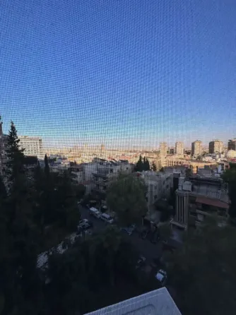 شقة للإيجار//دمشق//المزةةة جانب حلوياات bee دمشق